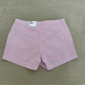 Old Navy NWT Sz 10 Women's Striped Red and White Everyday Shorts